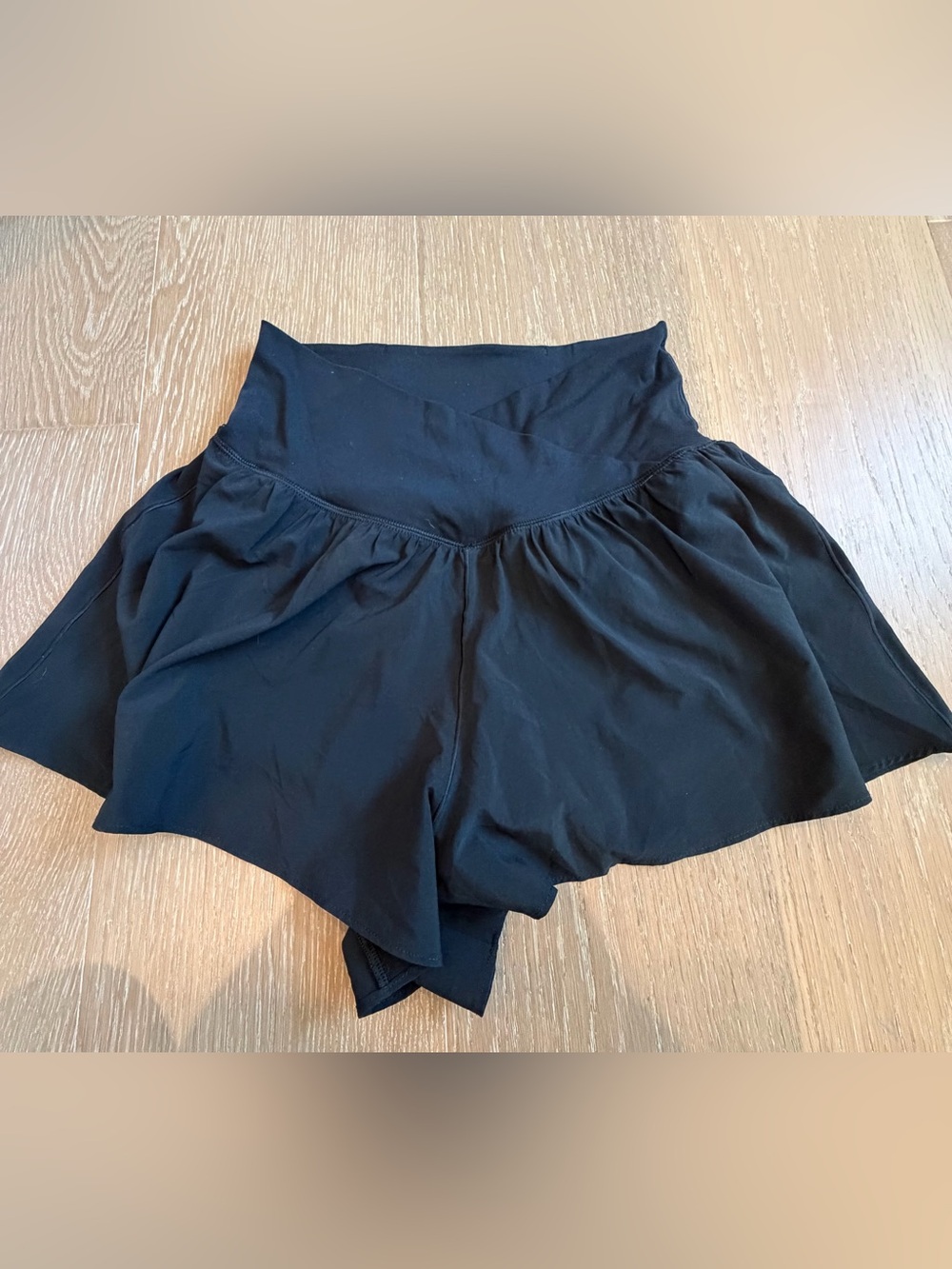 Aerie Black Women's High-Waist Flow Shorts